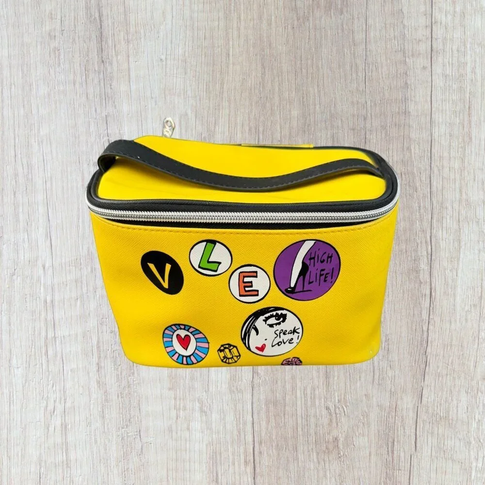 IZAK Yellow Cosmetic Travel Case Makeup Organizer Zip Top Bag Love Print
